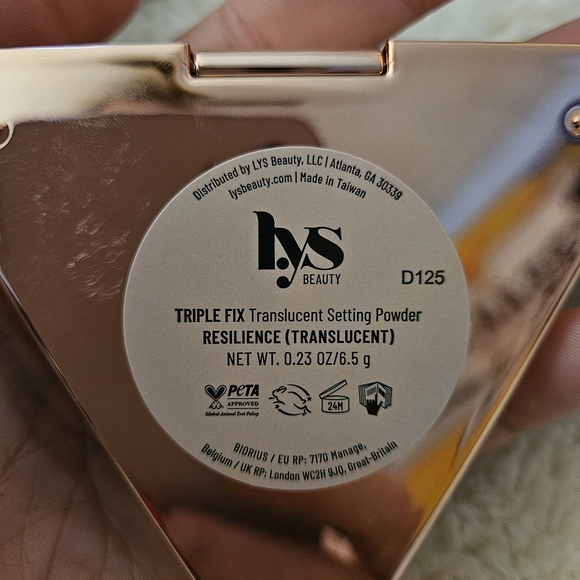 Rose Gold Compact Setting Powder - Picture 3 of 6